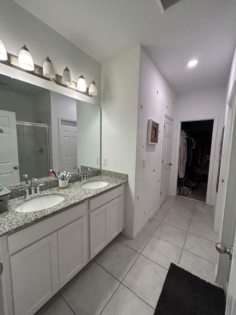 Image 13 of 22 For 15037 Willow Arbor Circle