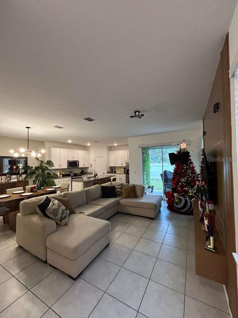 Image 6 of 22 For 15037 Willow Arbor Circle