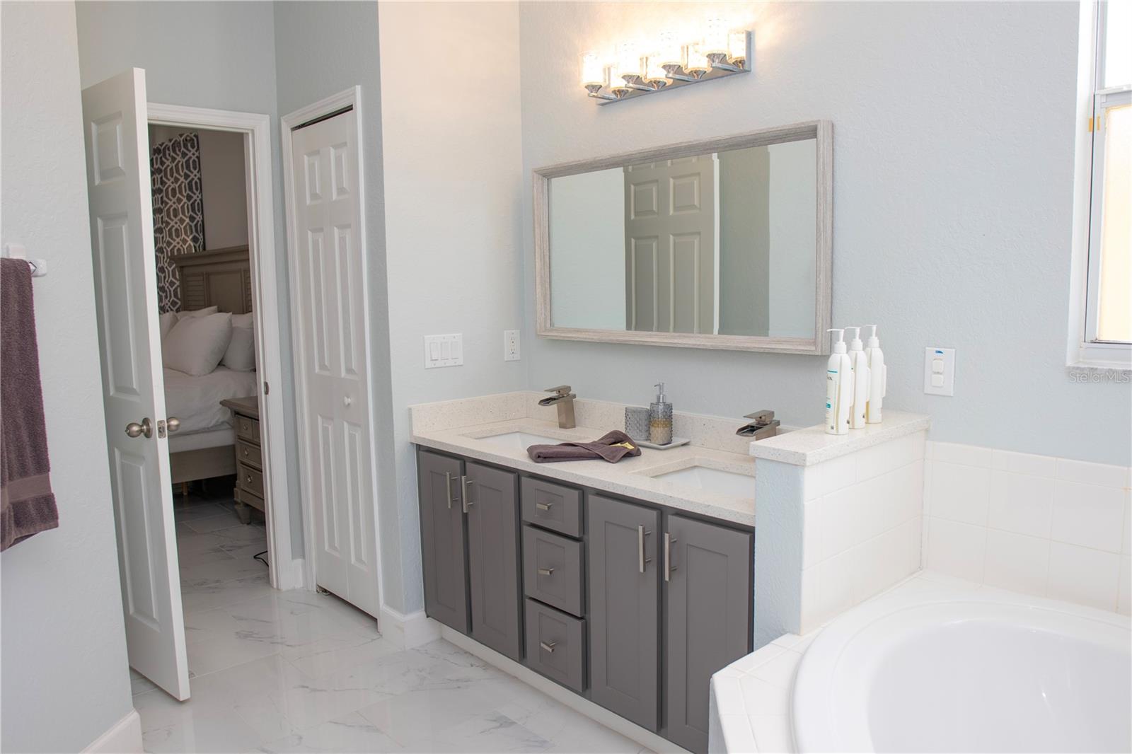 Image 13 of 37 For 112 Cypress Pointe Court