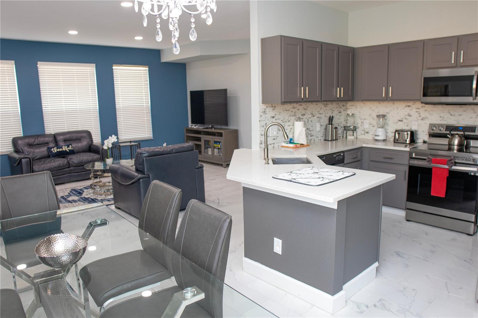 Image 16 of 37 For 112 Cypress Pointe Court