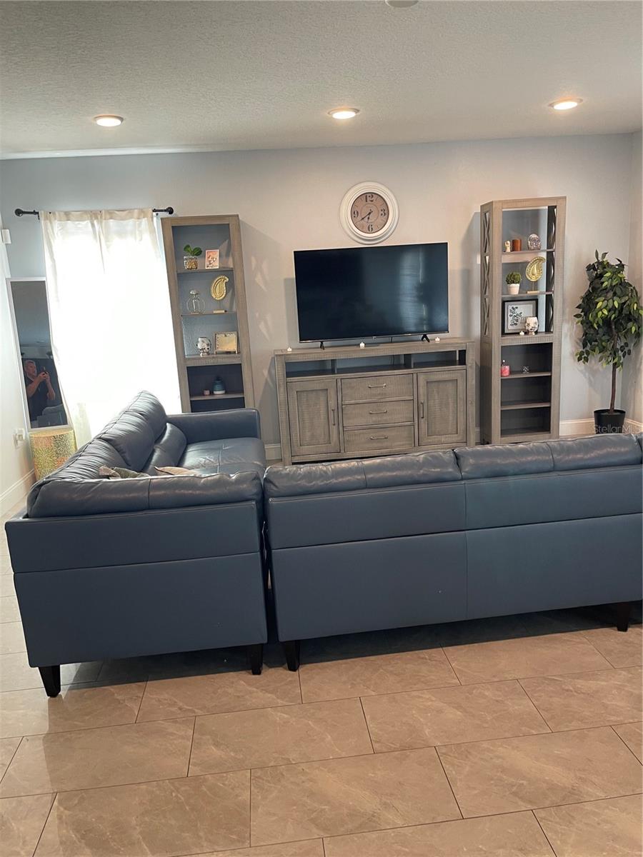 Image 7 of 9 For 210 Big Sioux Drive