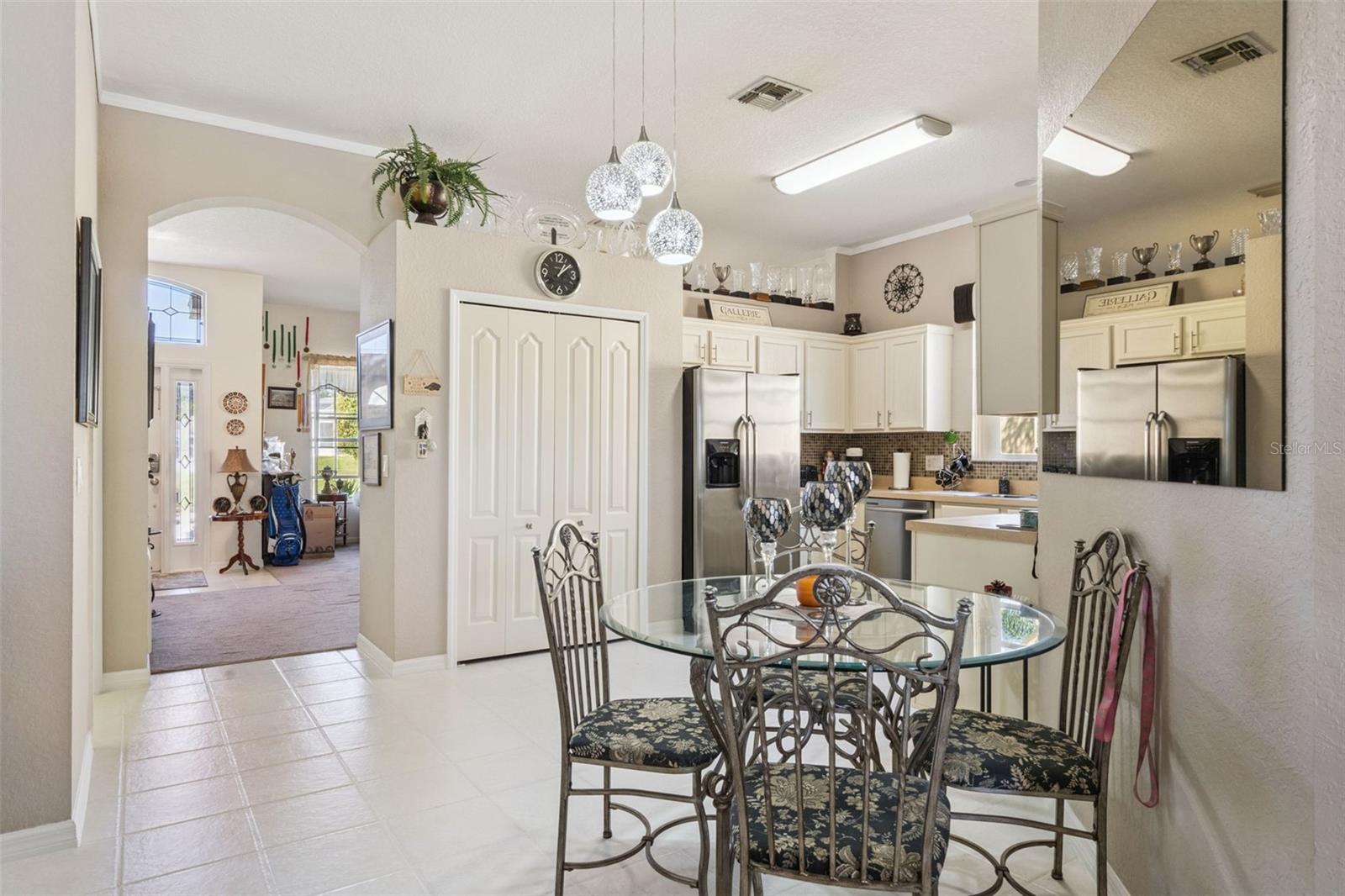 Image 10 of 53 For 722 Birkdale Street