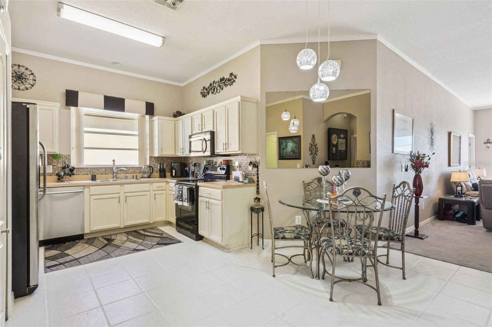 Image 11 of 53 For 722 Birkdale Street