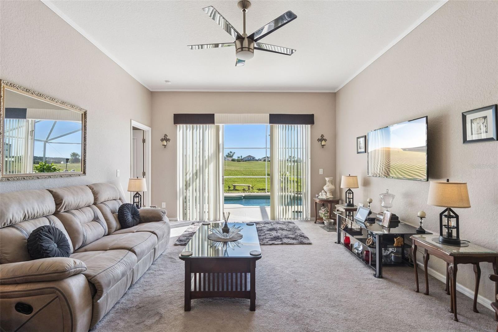 Image 19 of 53 For 722 Birkdale Street