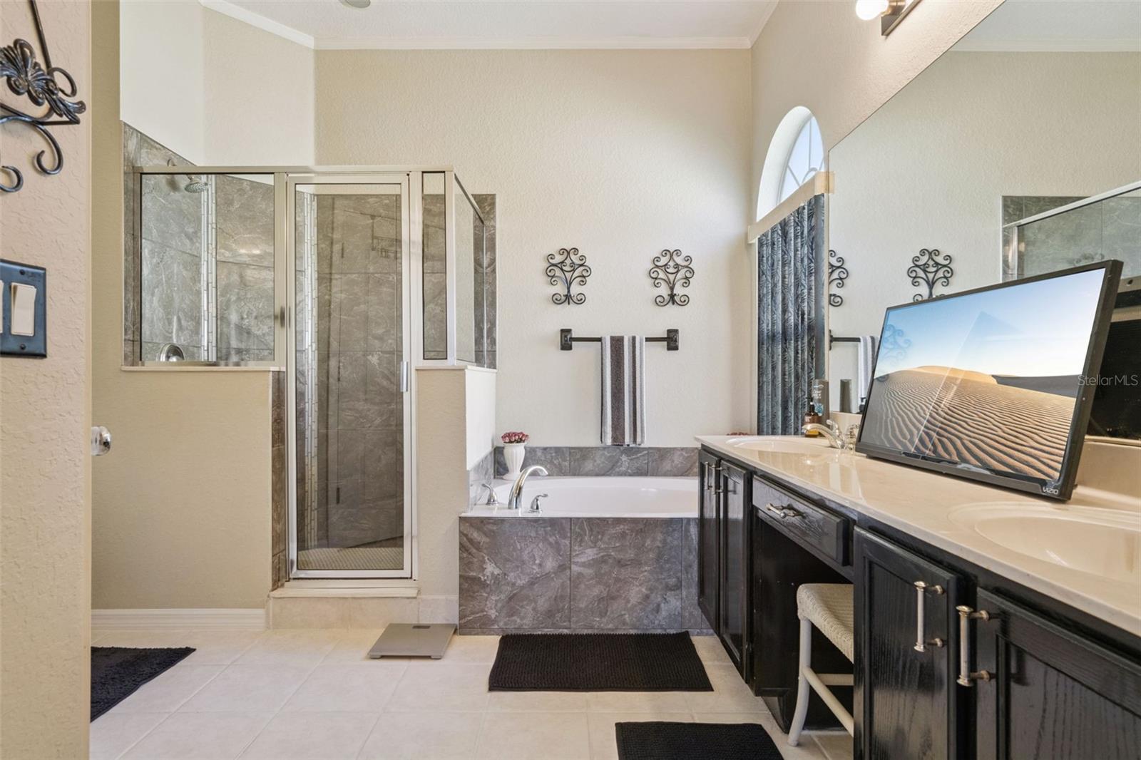 Image 25 of 53 For 722 Birkdale Street