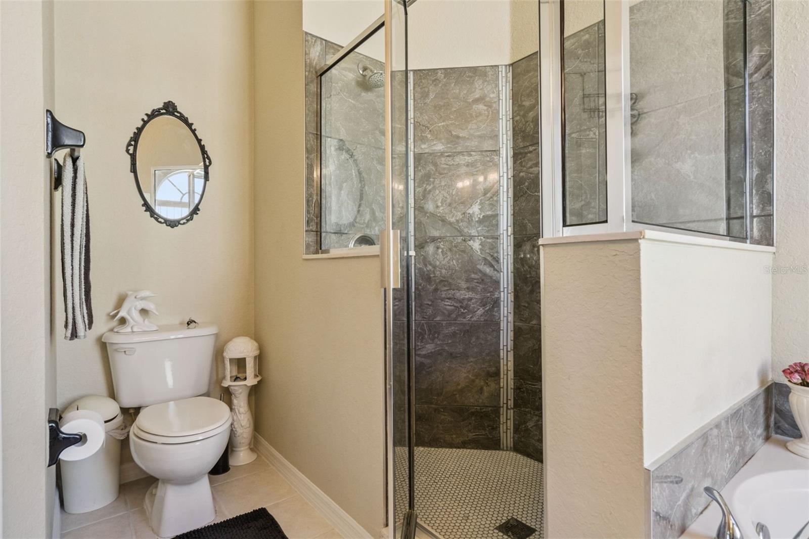 Image 27 of 53 For 722 Birkdale Street