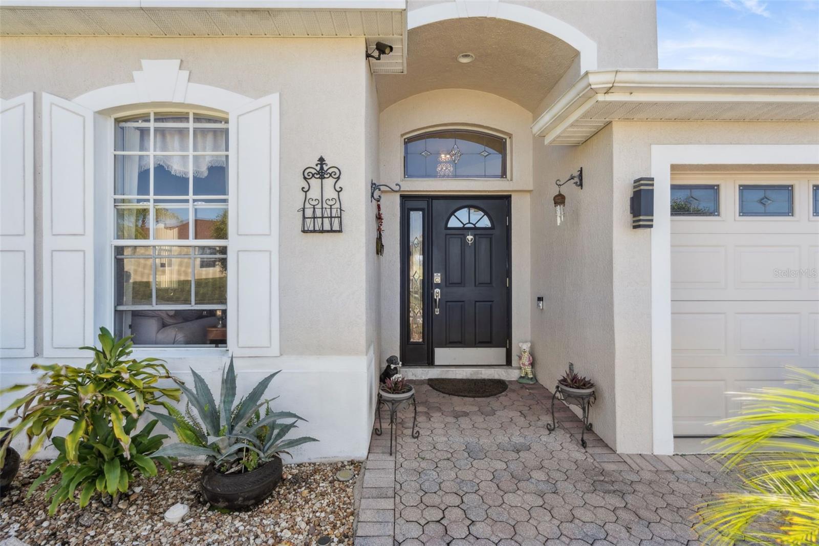 Image 3 of 53 For 722 Birkdale Street