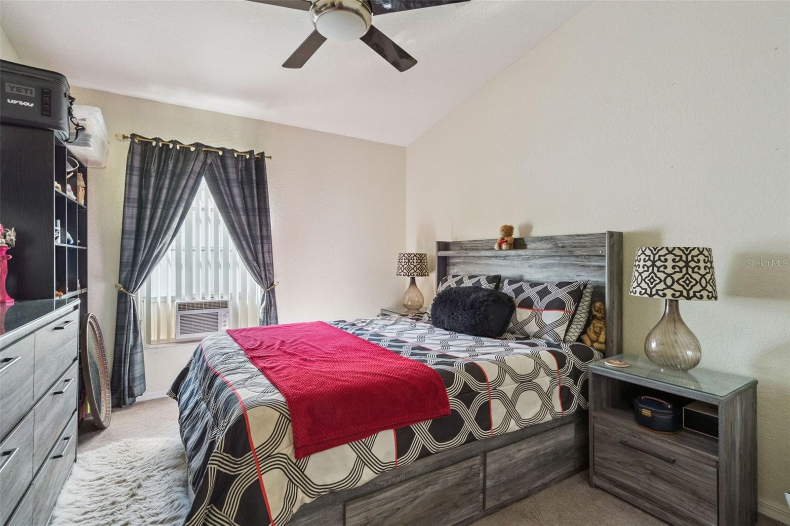 Image 31 of 53 For 722 Birkdale Street