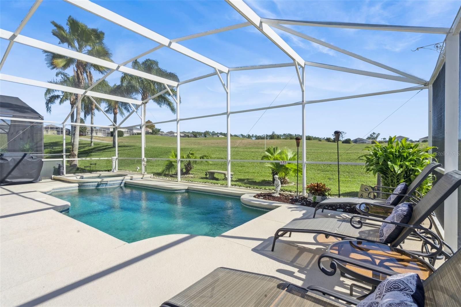 Image 36 of 53 For 722 Birkdale Street