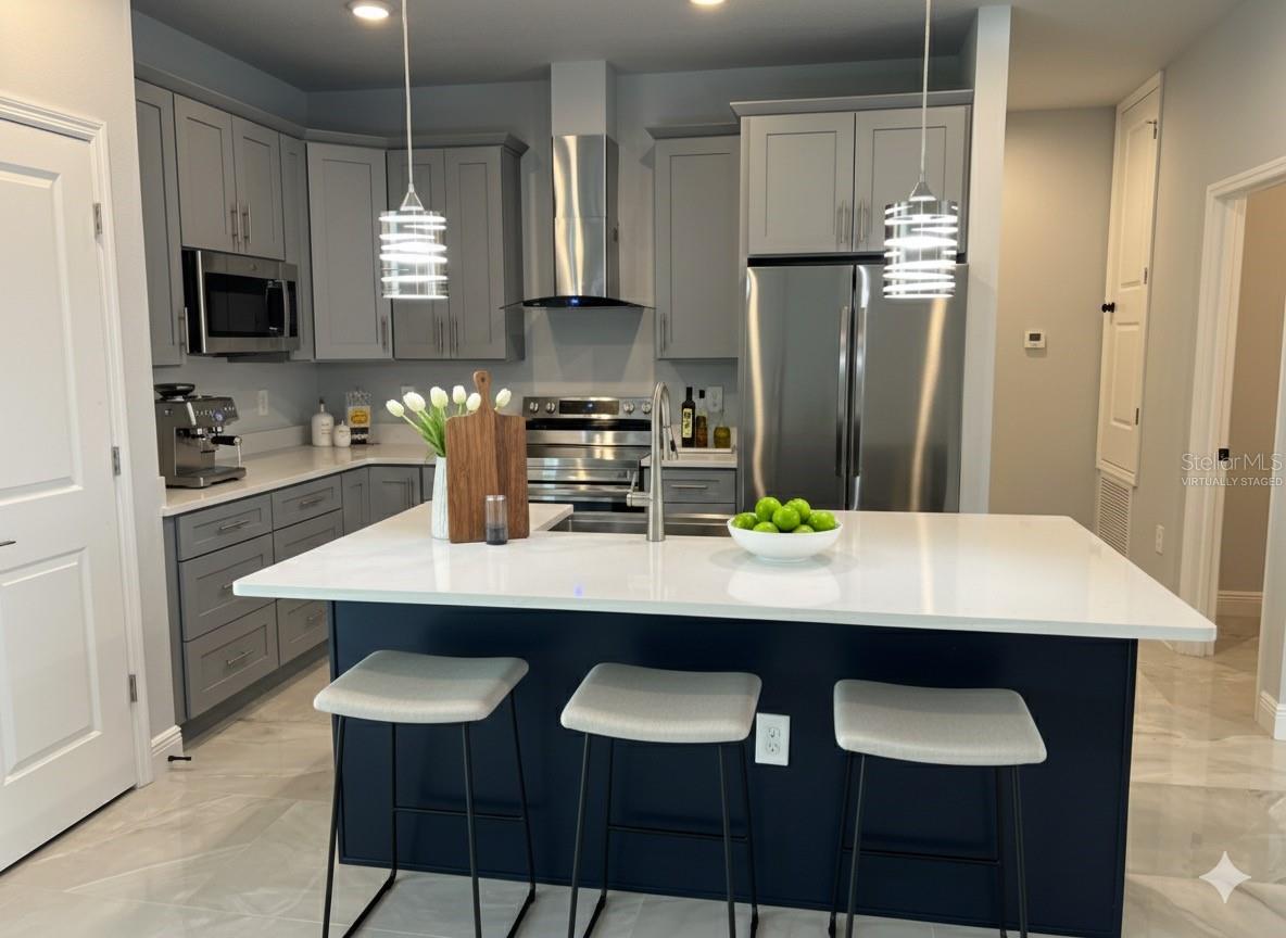 Image 2 of 12 For 373 Amberjack