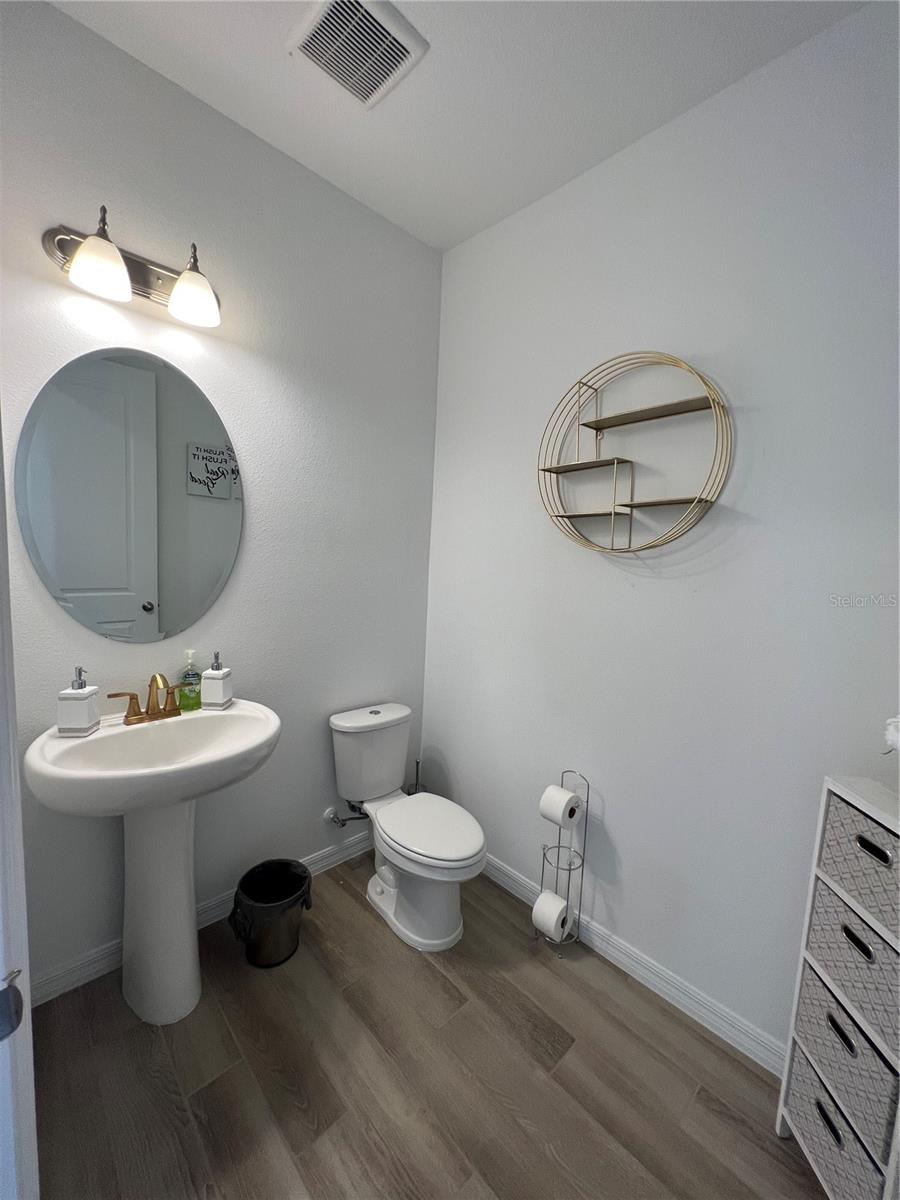 Image 22 of 72 For 501 Steerview Street