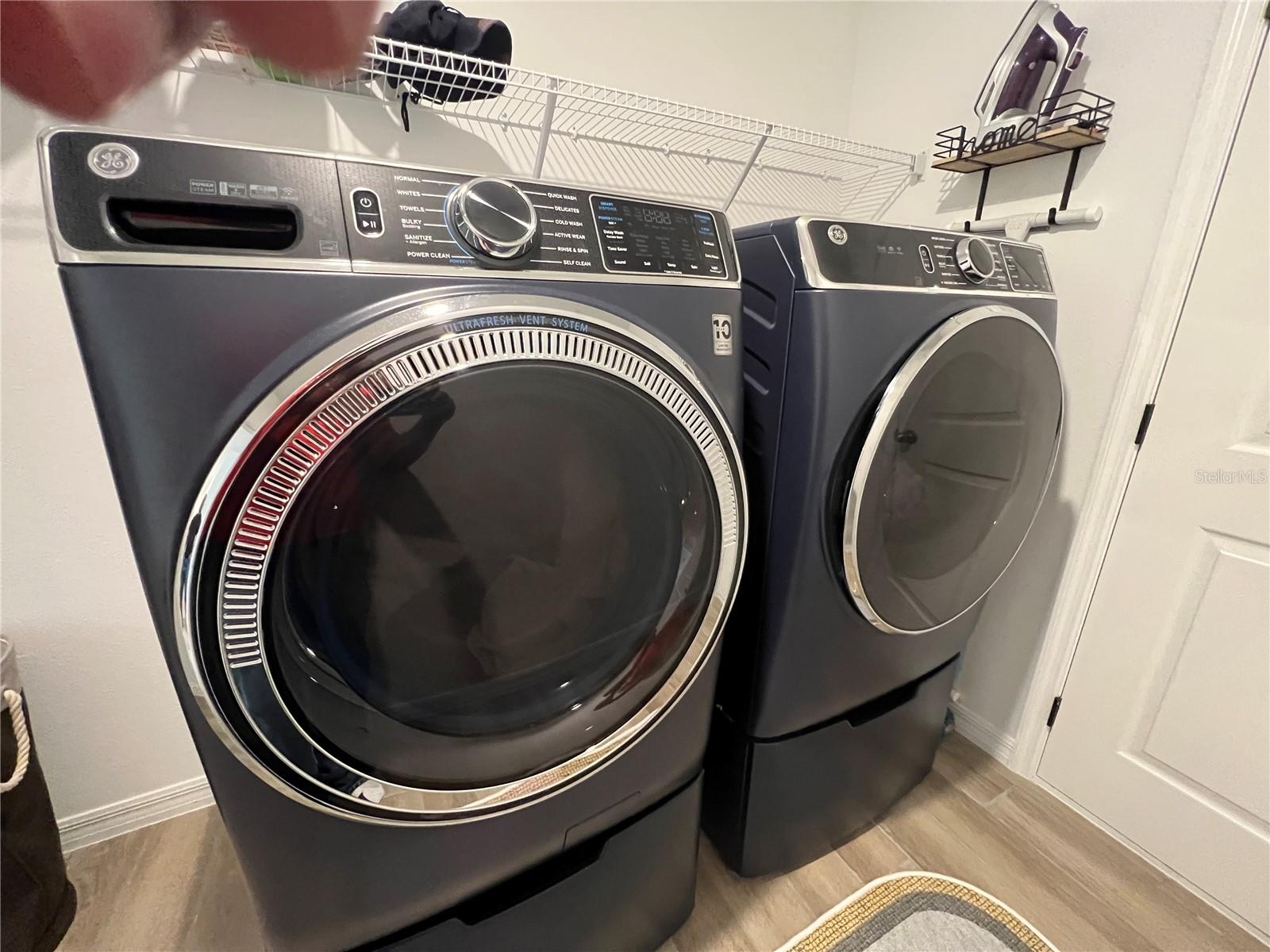 Image 25 of 72 For 501 Steerview Street