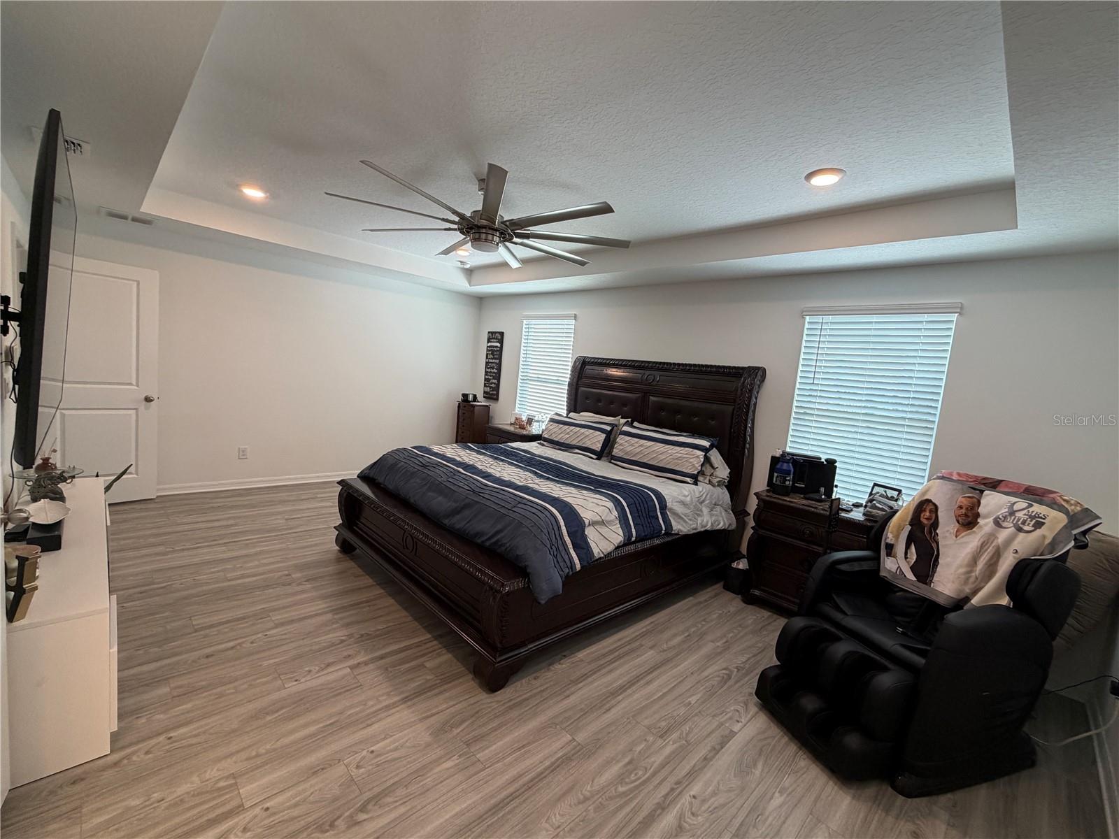 Image 31 of 72 For 501 Steerview Street