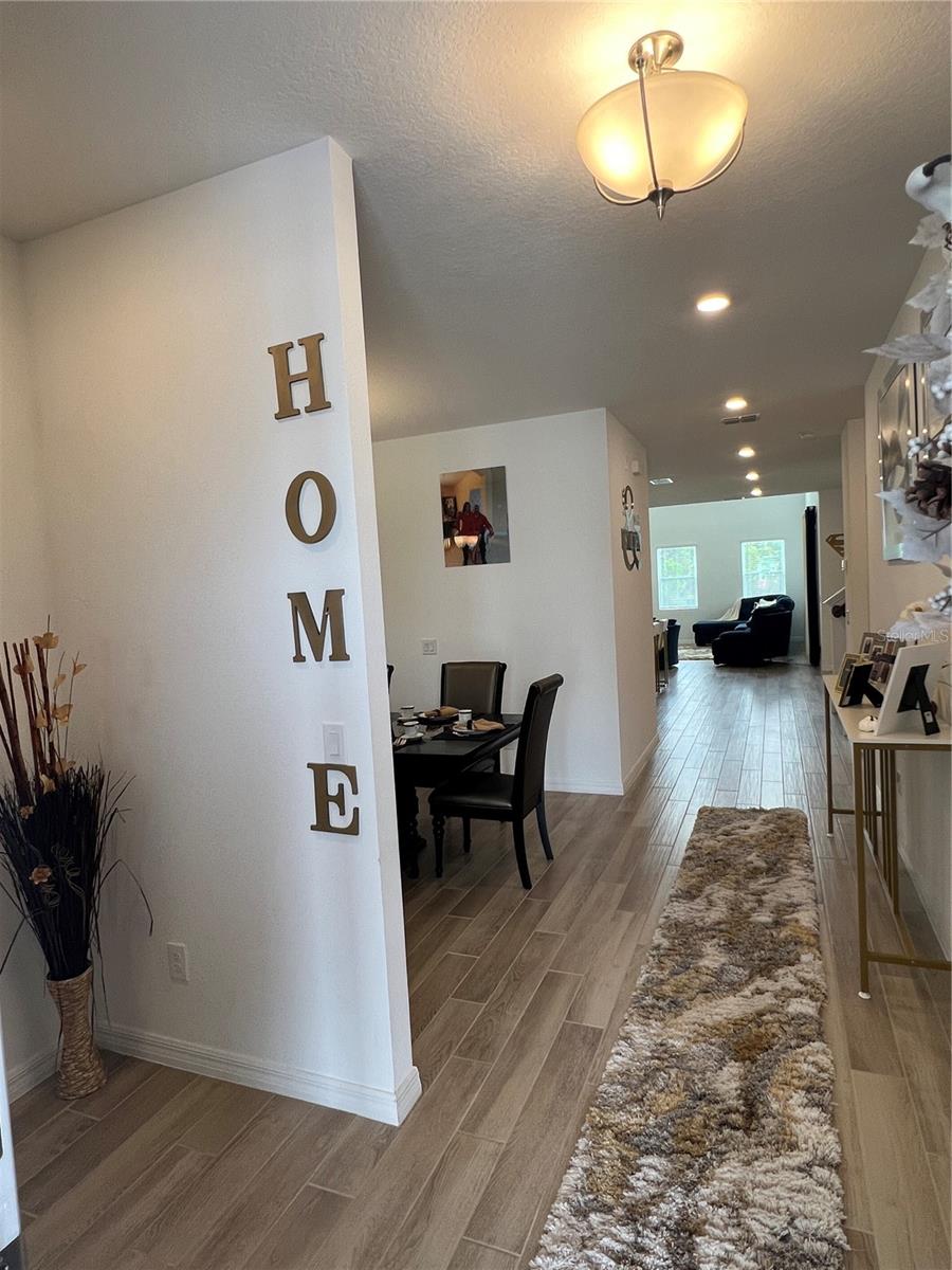 Image 4 of 72 For 501 Steerview Street