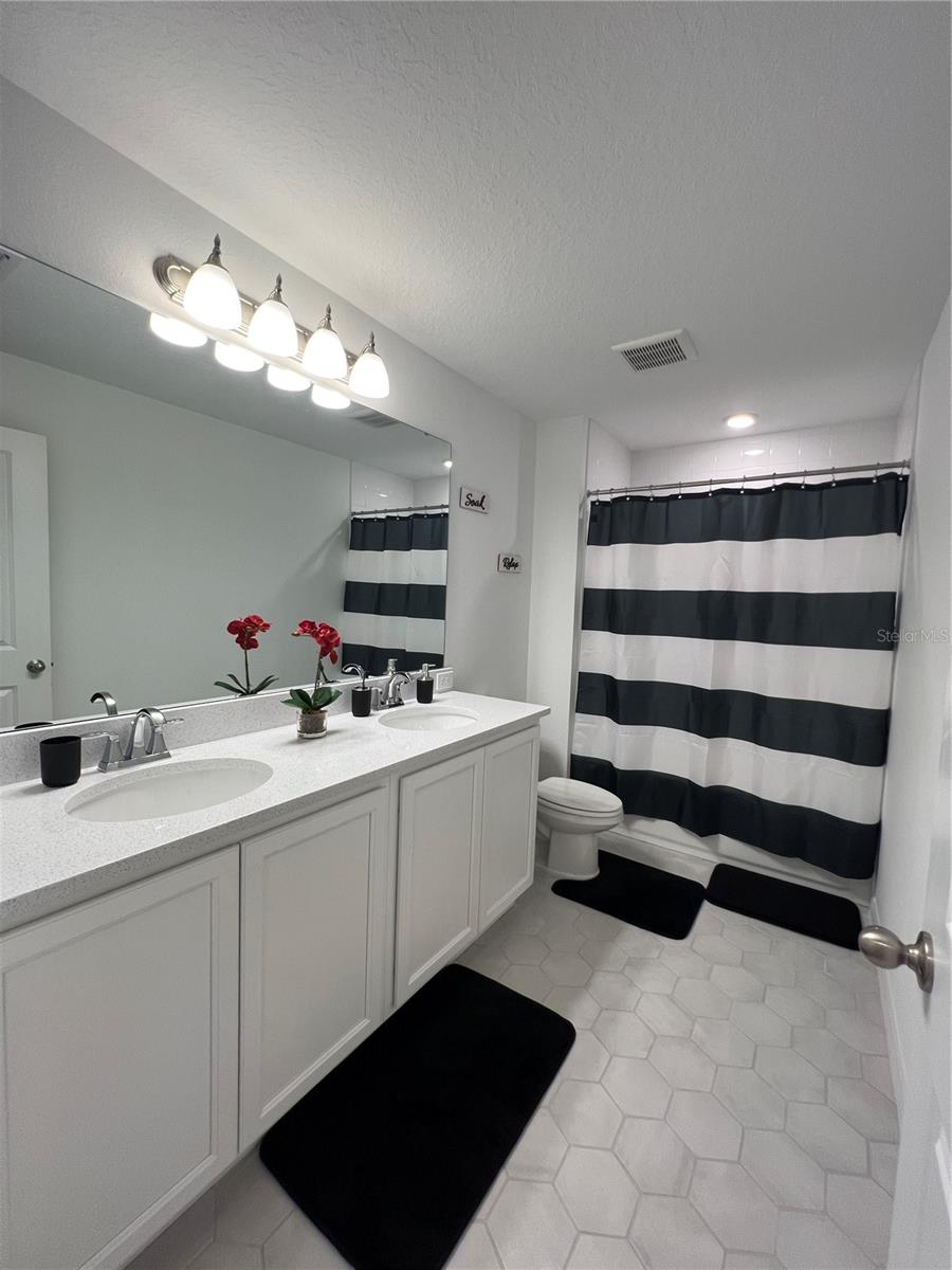 Image 41 of 72 For 501 Steerview Street