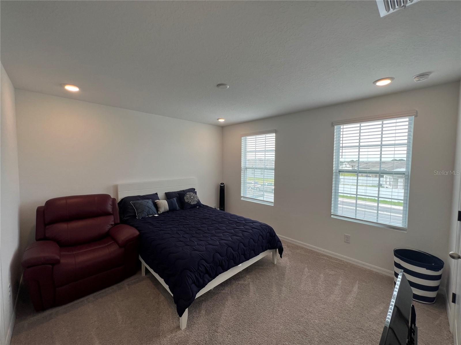 Image 43 of 72 For 501 Steerview Street