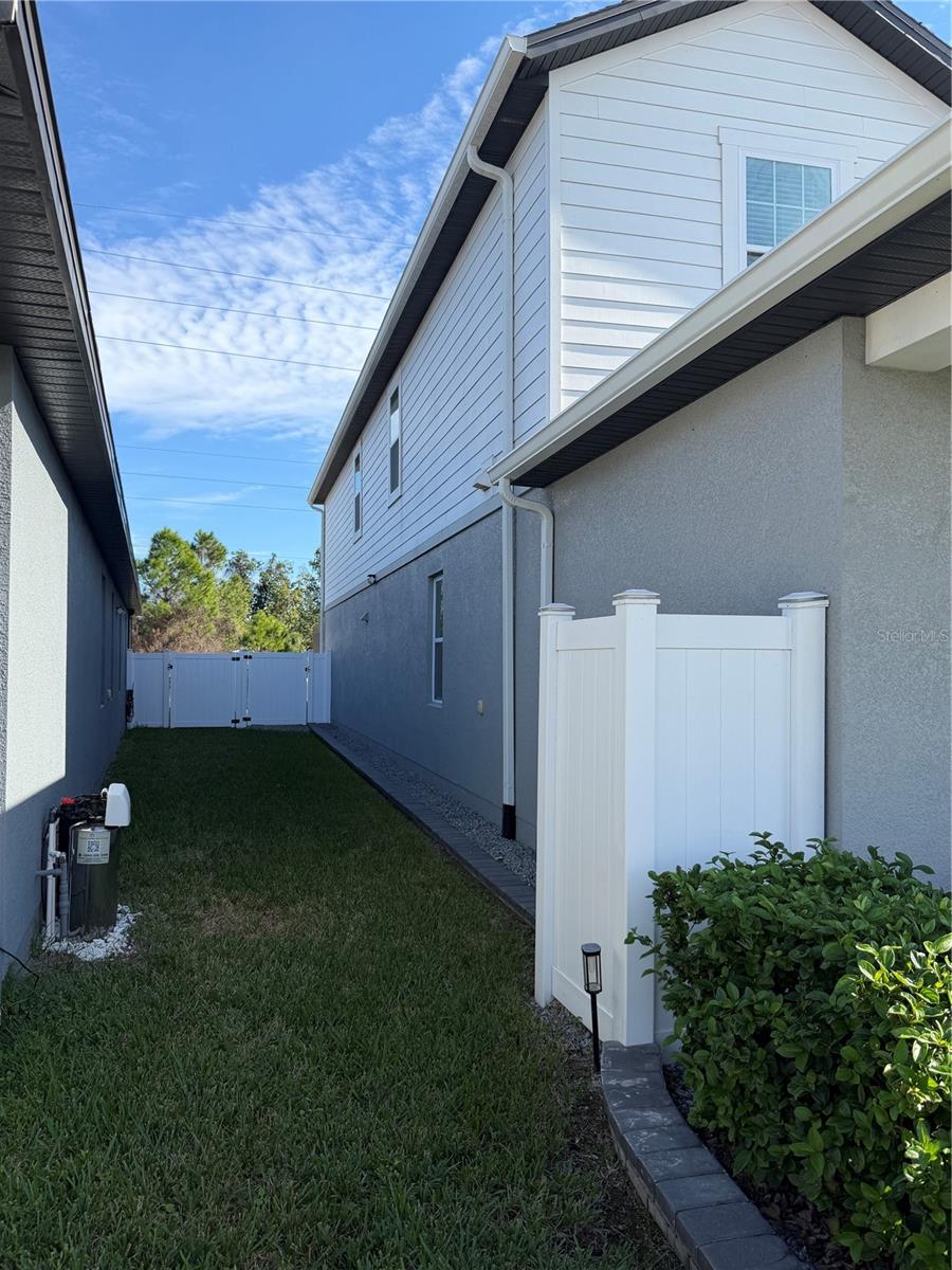 Image 60 of 72 For 501 Steerview Street