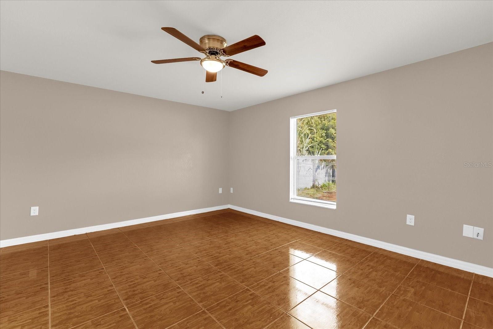 Image 17 of 24 For 692 Reindeer Drive