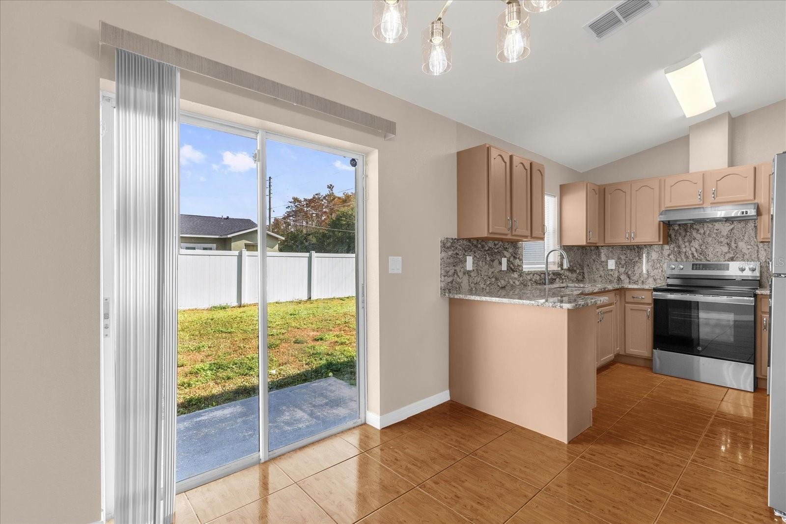 Image 5 of 24 For 692 Reindeer Drive