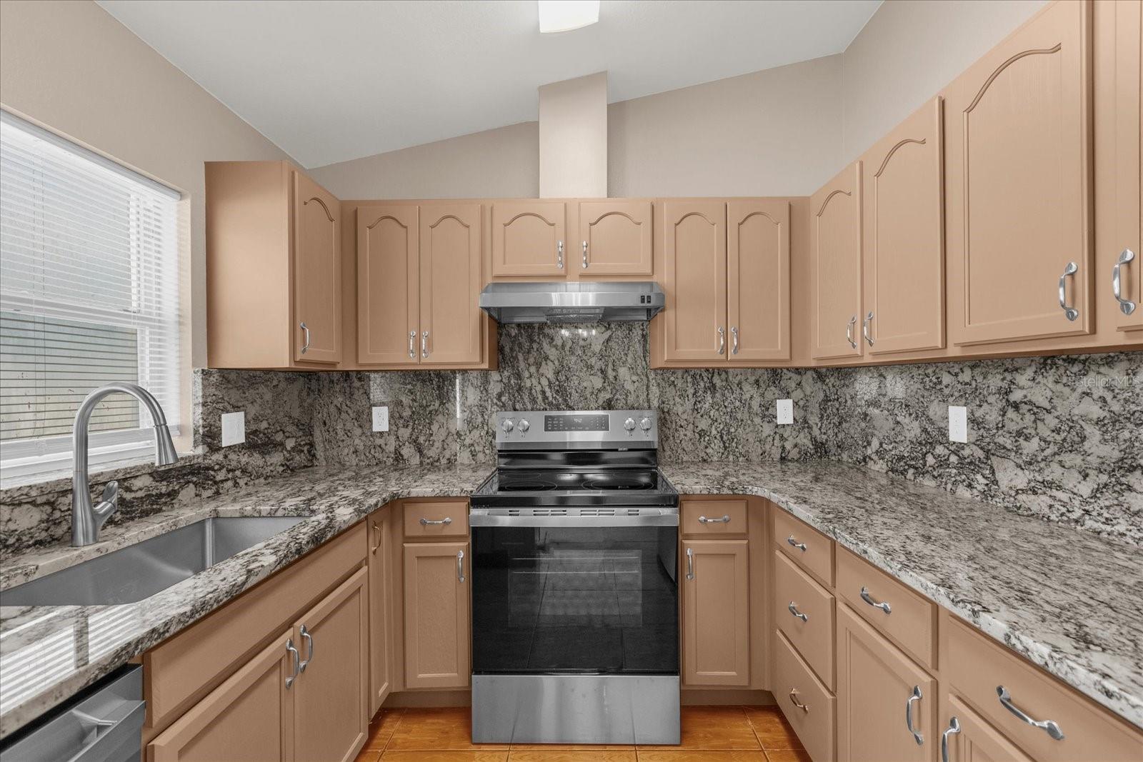 Image 7 of 24 For 692 Reindeer Drive