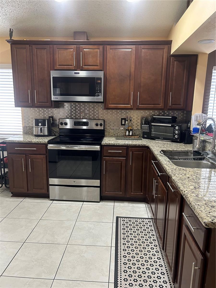 Image 13 of 42 For 4858 Kingston Circle