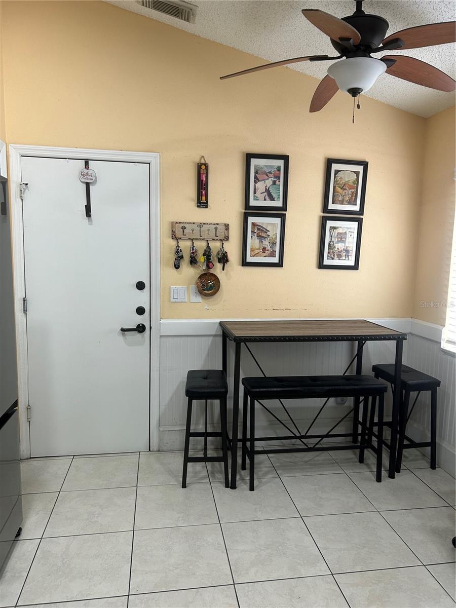 Image 16 of 42 For 4858 Kingston Circle