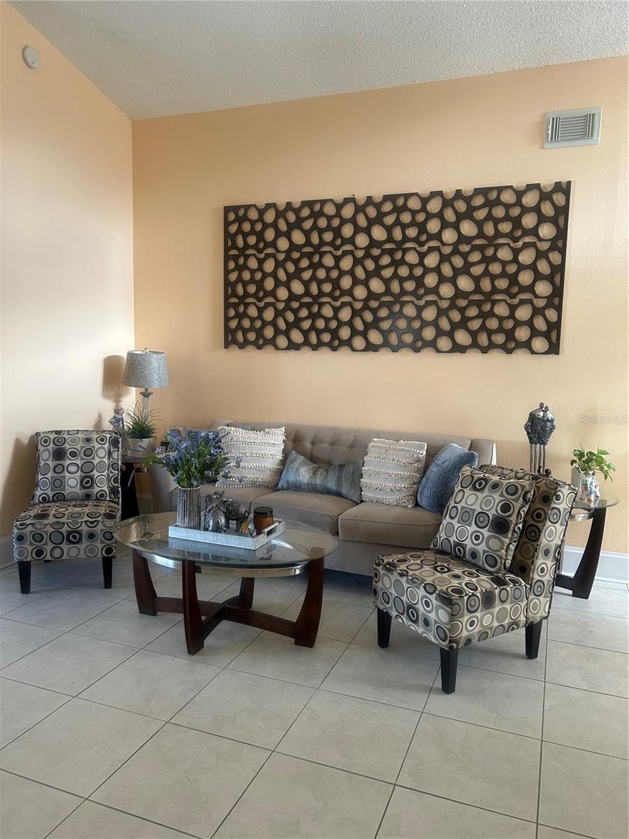 Image 5 of 42 For 4858 Kingston Circle