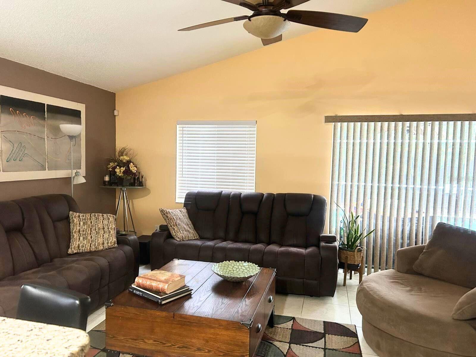 Image 9 of 42 For 4858 Kingston Circle