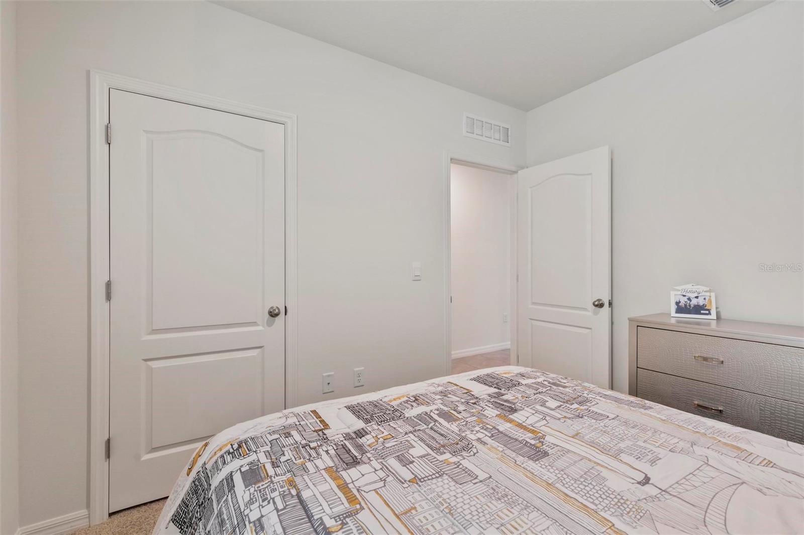 Image 20 of 31 For 851 August Sky