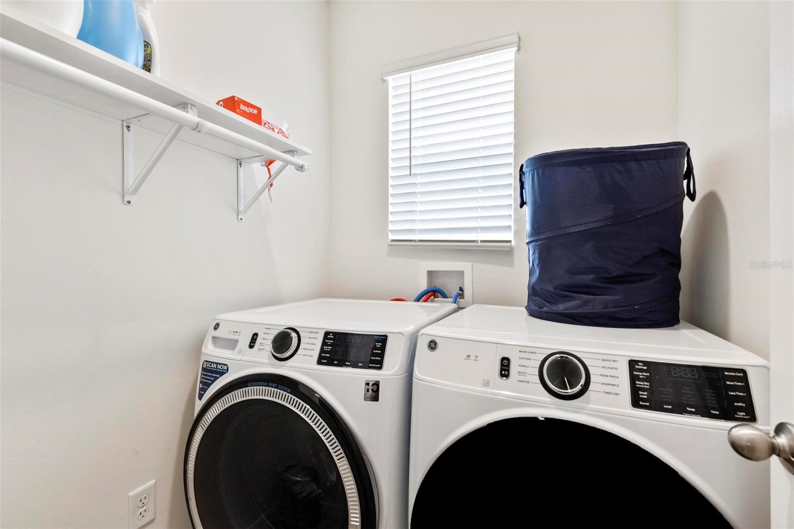 Image 22 of 31 For 851 August Sky