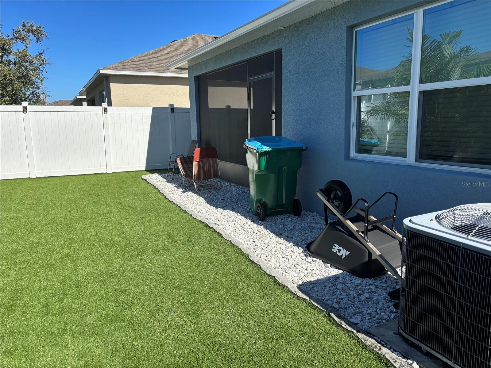 Image 27 of 31 For 851 August Sky