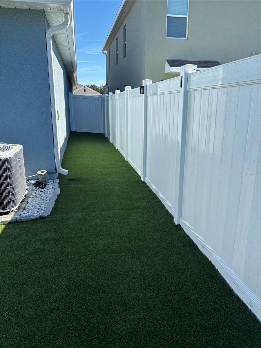 Image 29 of 31 For 851 August Sky