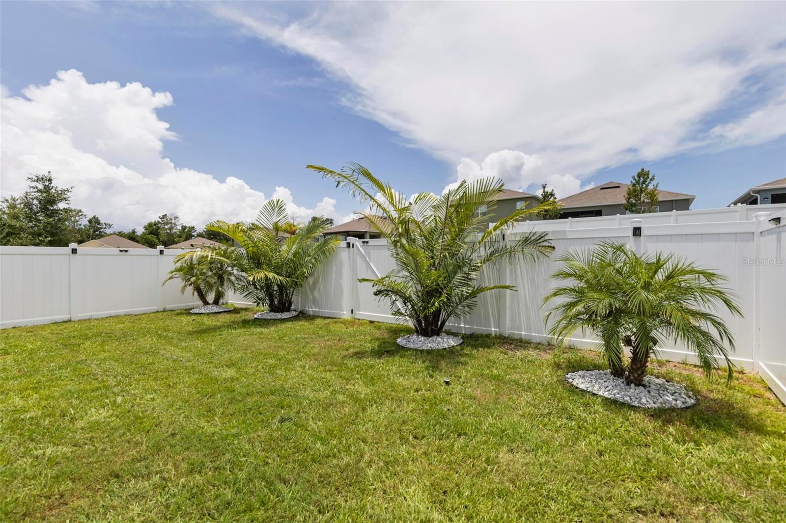 Image 6 of 31 For 851 August Sky