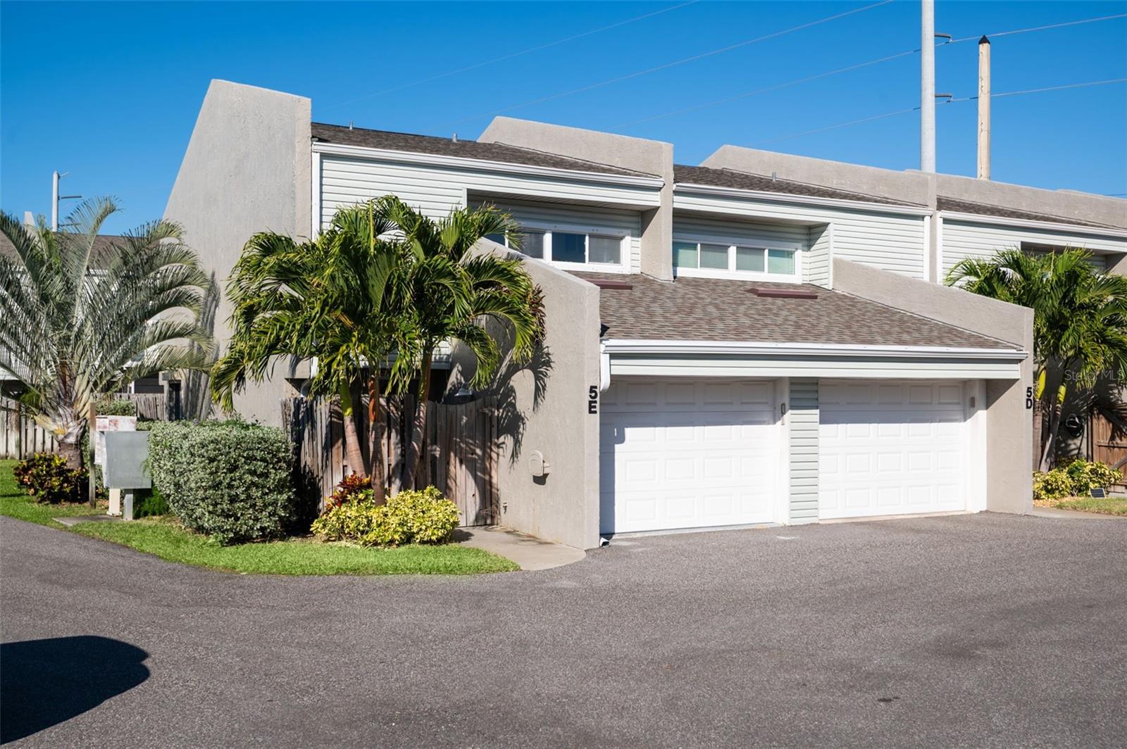 Image 2 of 47 For 1710 Atlantic Street 5e