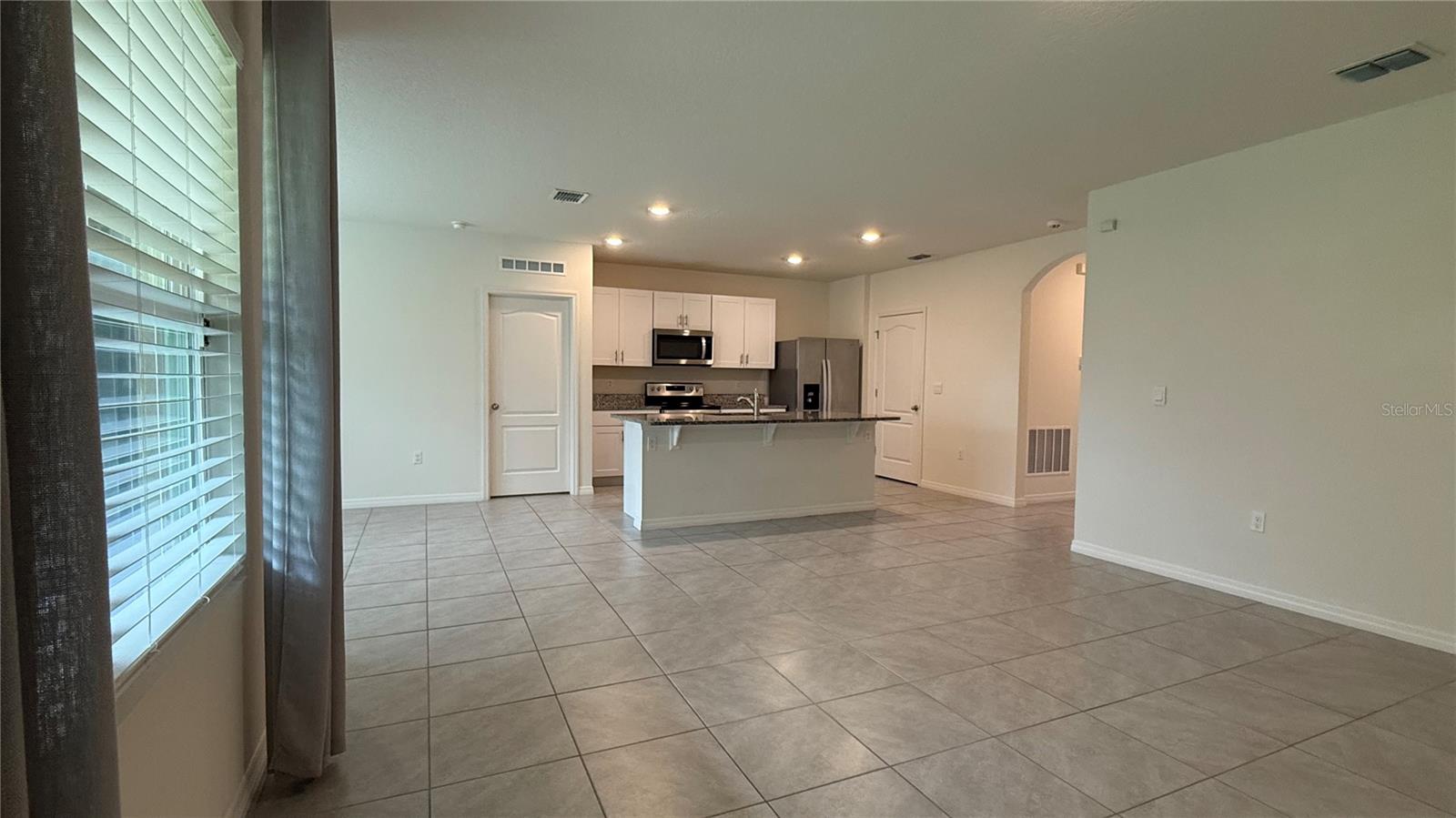 Image 10 of 13 For 435 Anne St.