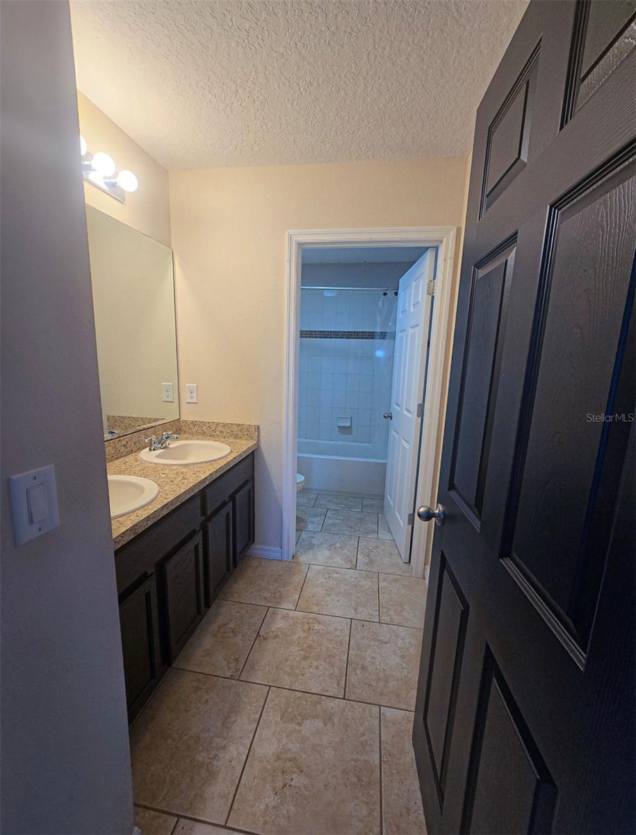 Image 18 of 27 For 4903 Rockvale Drive