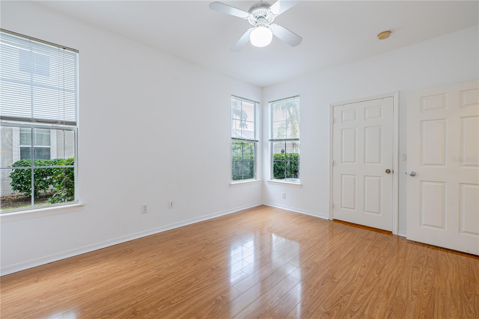 Image 17 of 38 For 5025 Wellington Park Circle 68