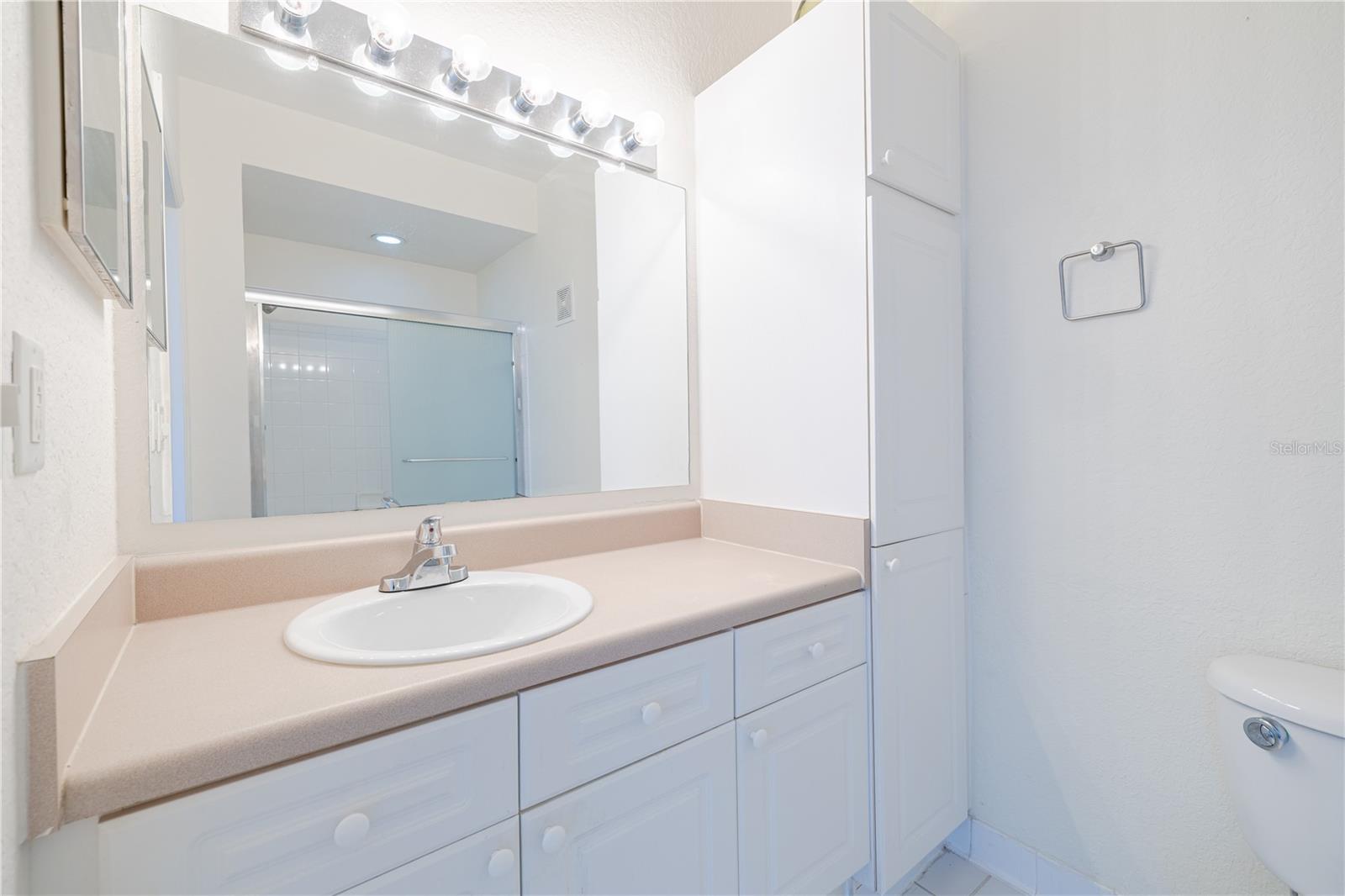 Image 20 of 38 For 5025 Wellington Park Circle 68