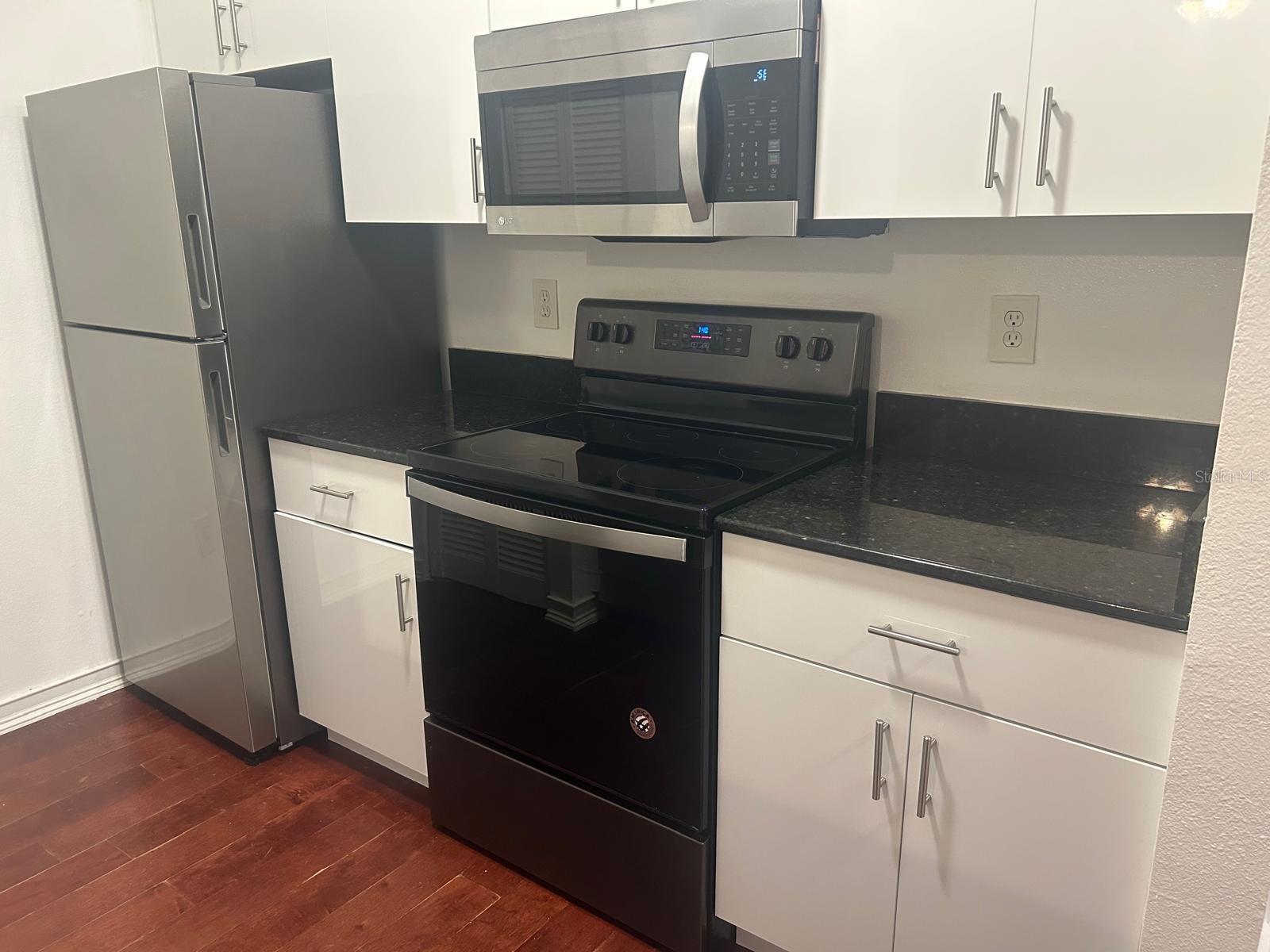 Image 10 of 20 For 14316 Fredricksburg Drive 503