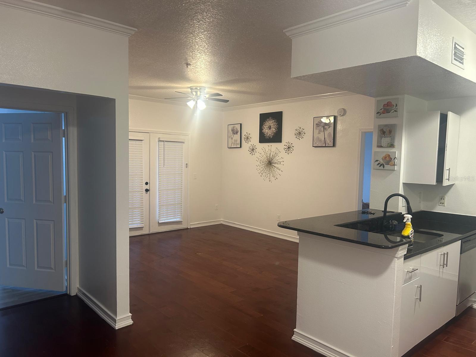 Image 11 of 20 For 14316 Fredricksburg Drive 503