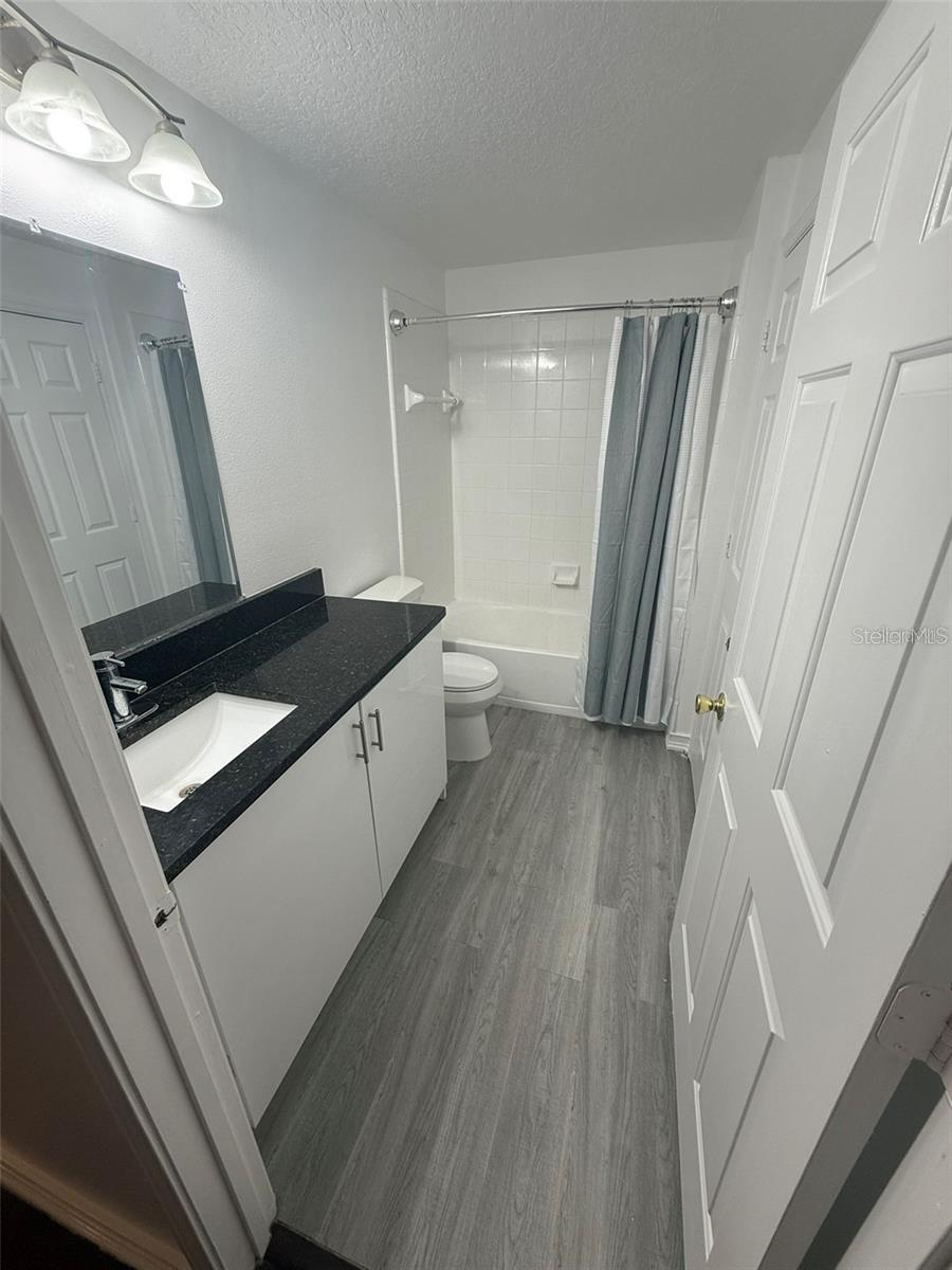 Image 4 of 20 For 14316 Fredricksburg Drive 503