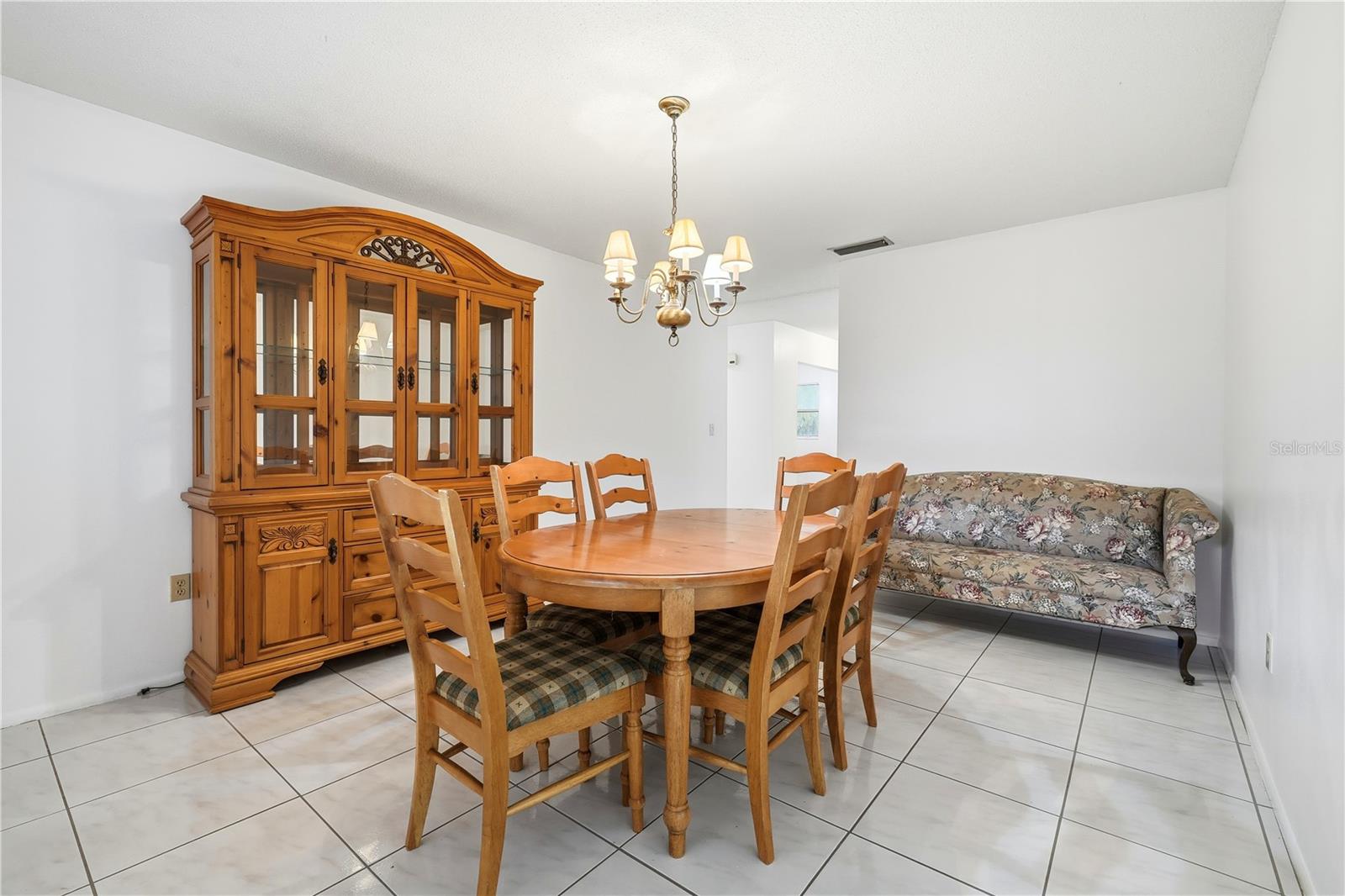 Image 32 of 46 For 1405 Dolphin Drive