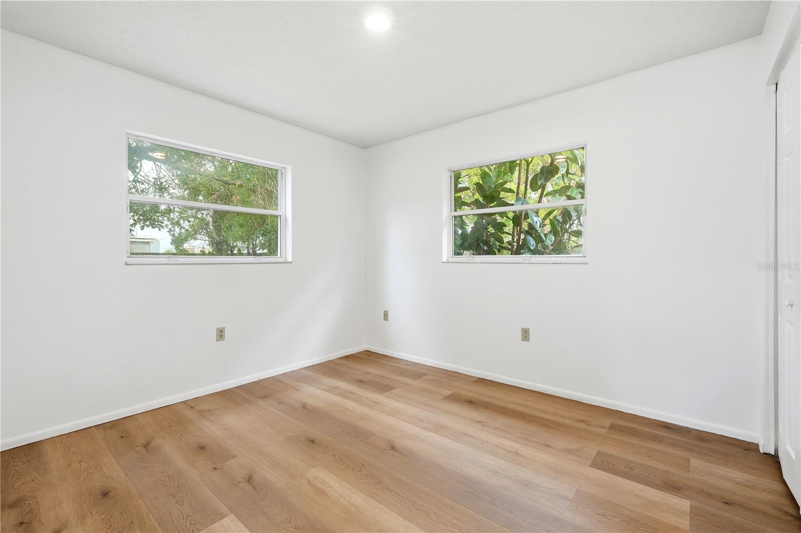 Image 39 of 46 For 1405 Dolphin Drive