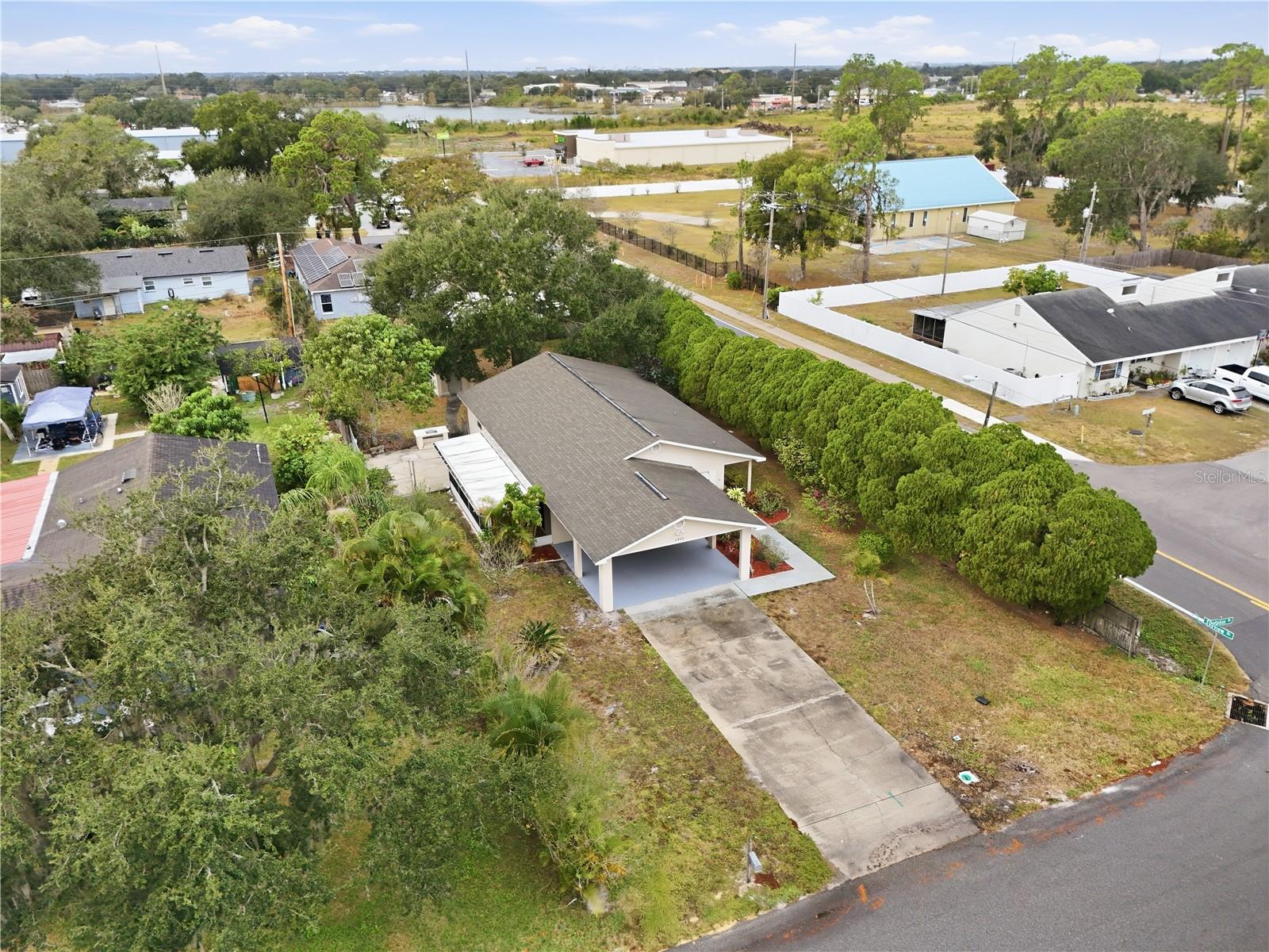 Image 4 of 46 For 1405 Dolphin Drive