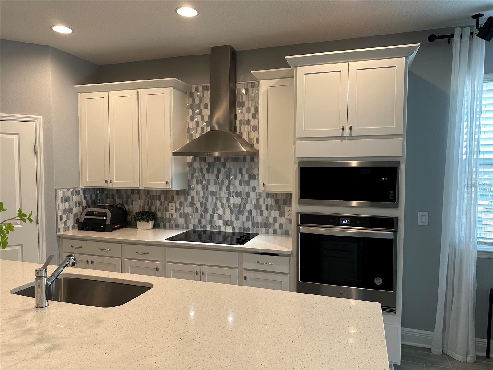 Image 14 of 69 For 14827 Milfoil Avenue