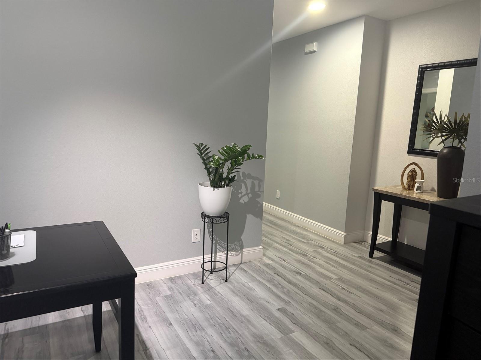 Image 7 of 16 For 2600 Wadeview Loop