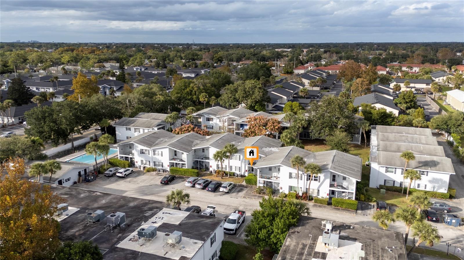 Image 4 of 21 For 6047 Amberly Court F36