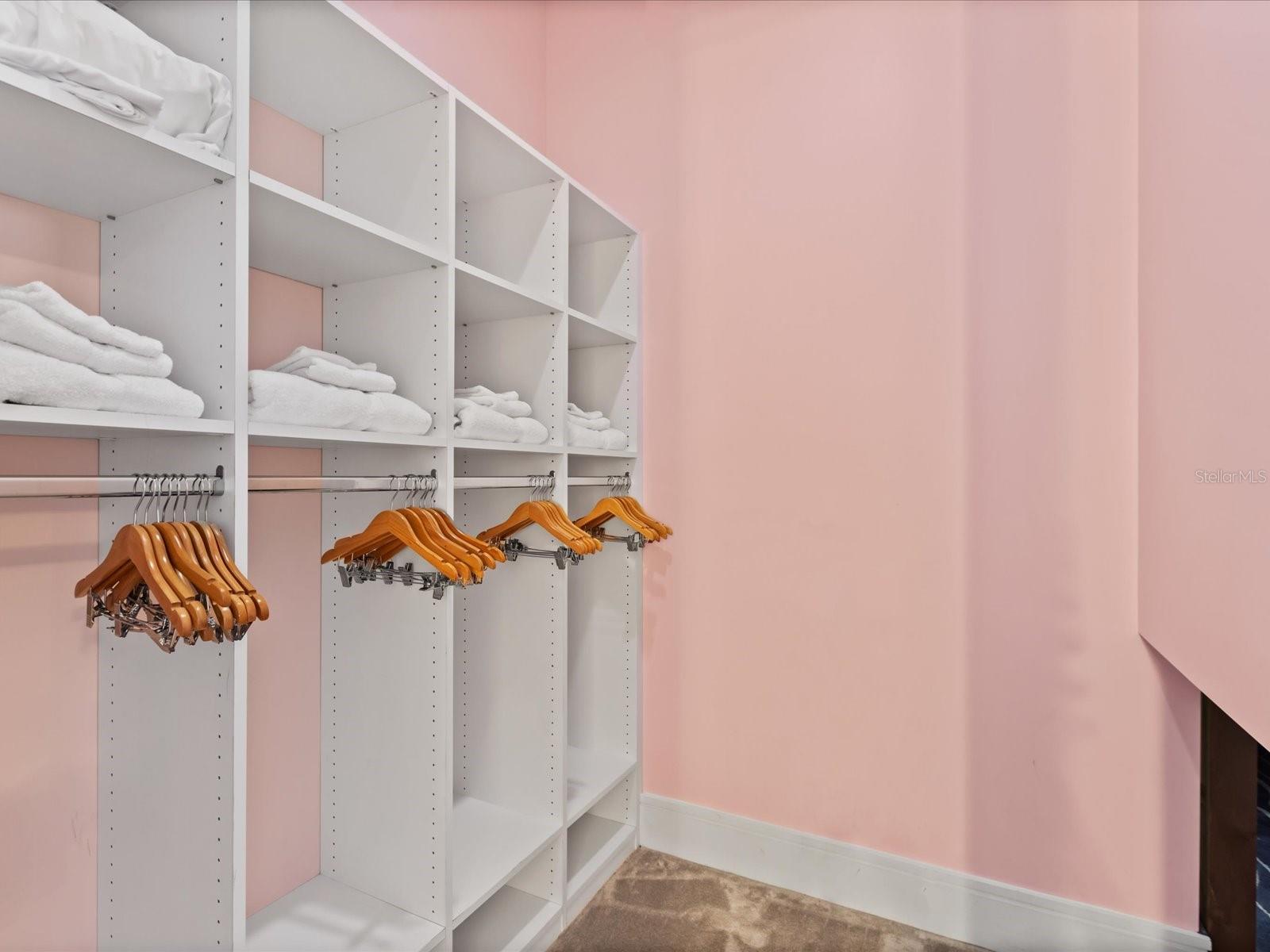 Image 23 of 91 For 350 Muirfield Loop