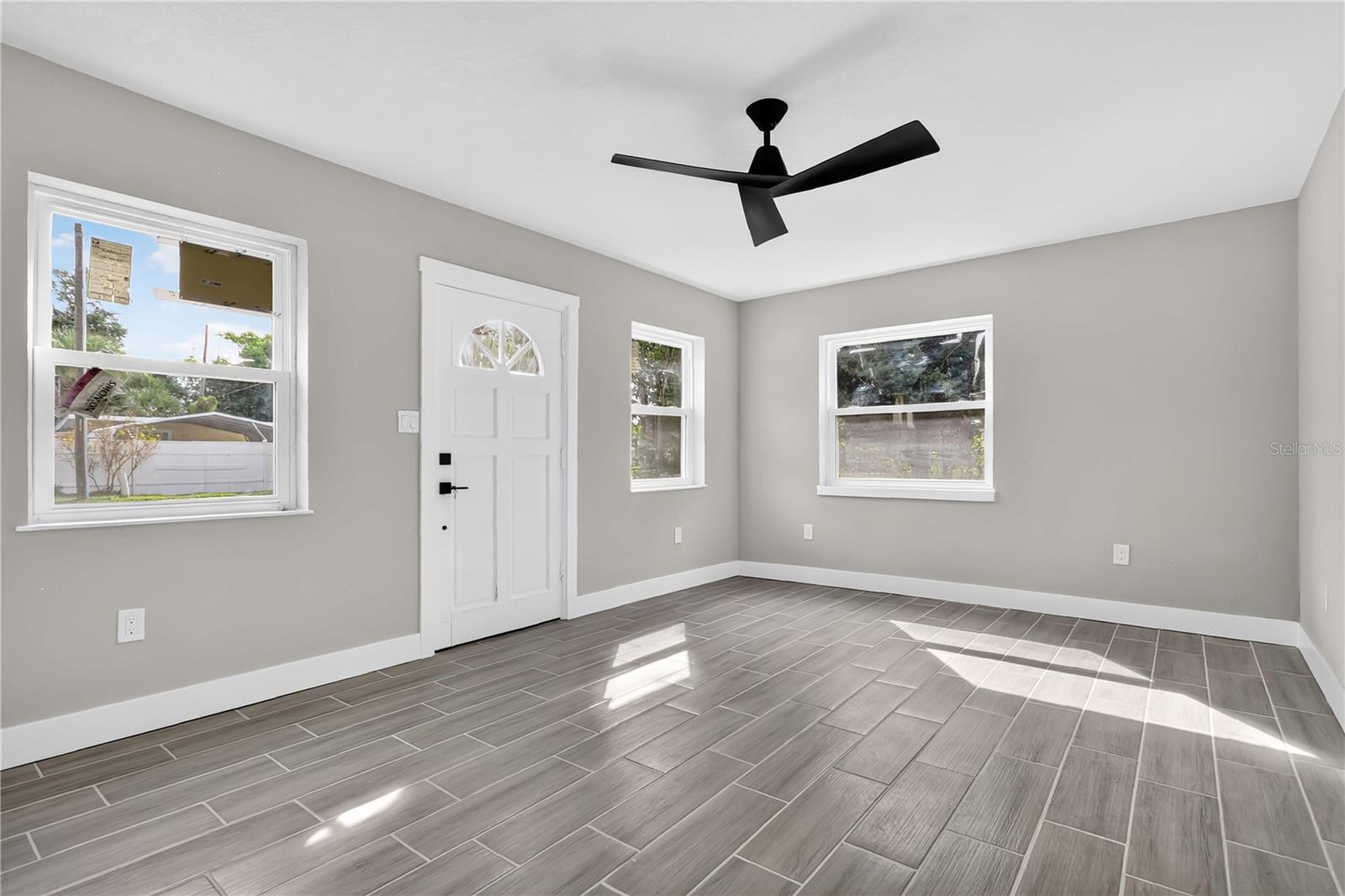 Image 16 of 37 For 2612 Roxbury Road