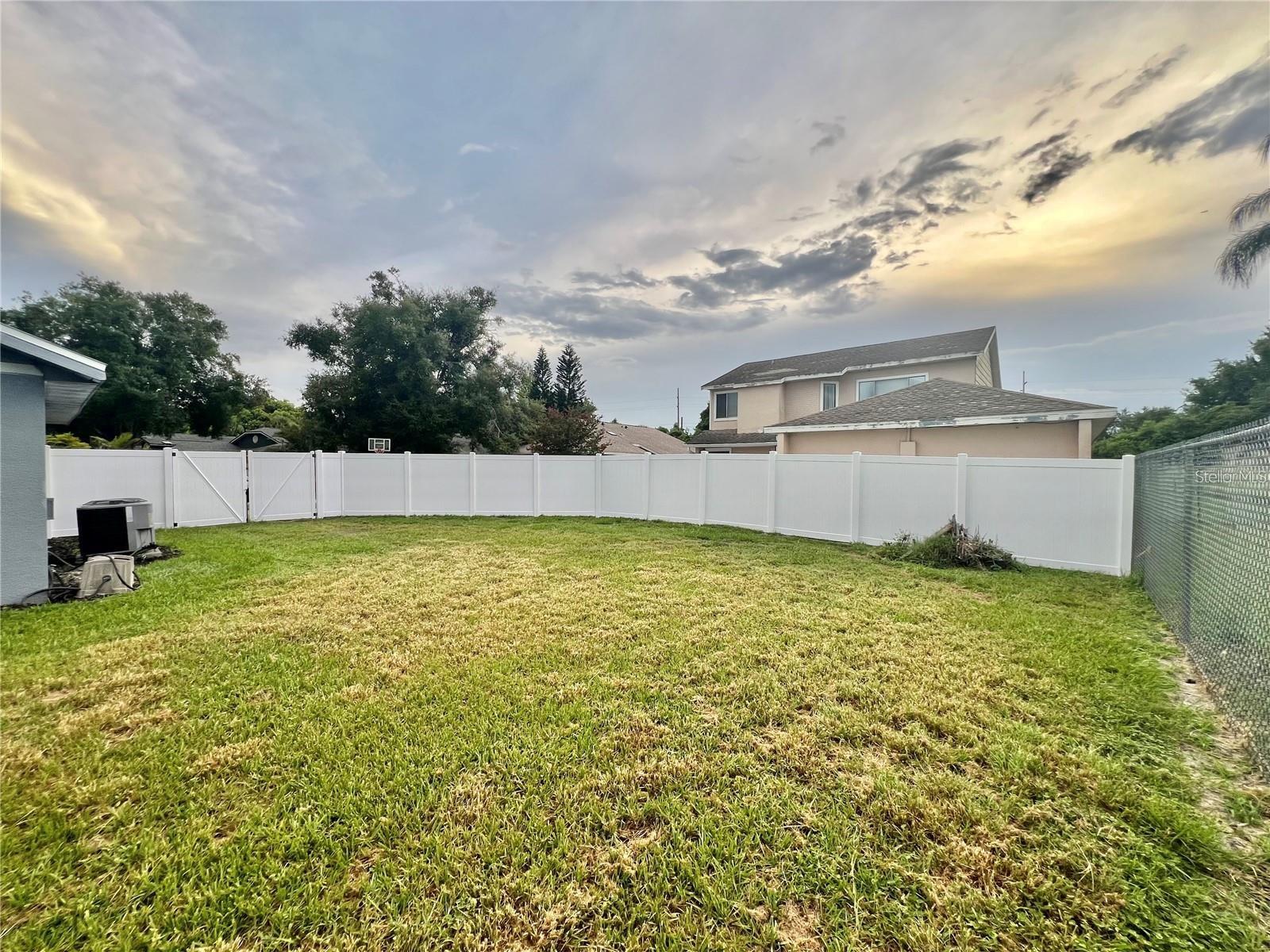 Image 33 of 37 For 12500 Wisconsin Woods Lane